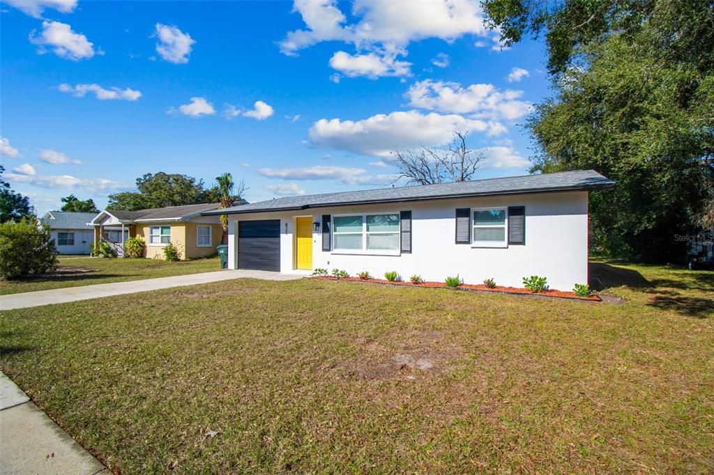 For Sale: $315,000 (3 beds, 2 baths, 1375 Square Feet)