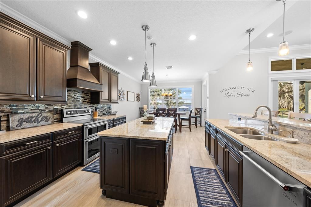 待售: $889,000 (3 贝兹, 2 浴室, 2363 平方英尺)