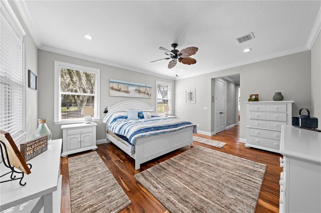 待售: $889,000 (3 贝兹, 2 浴室, 2363 平方英尺)