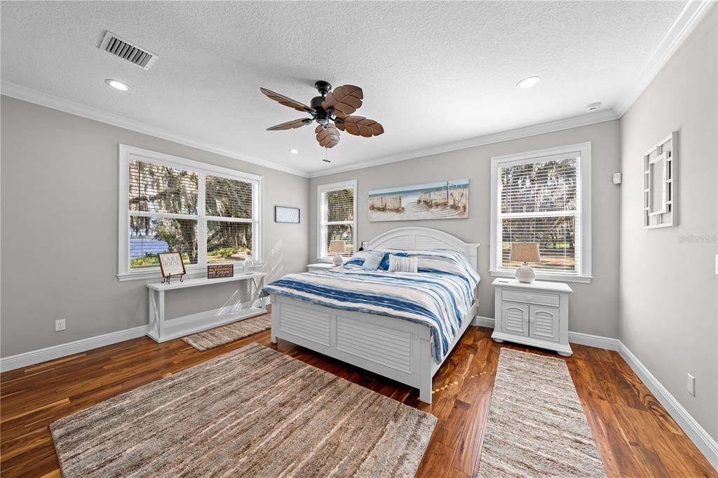 待售: $889,000 (3 贝兹, 2 浴室, 2363 平方英尺)