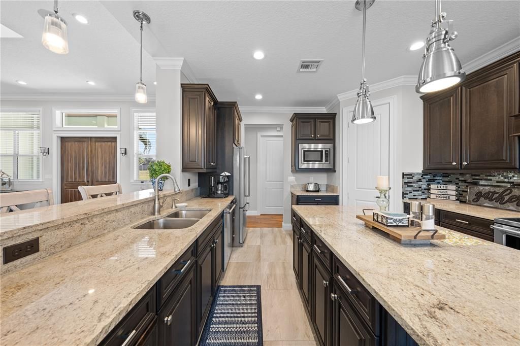 待售: $889,000 (3 贝兹, 2 浴室, 2363 平方英尺)