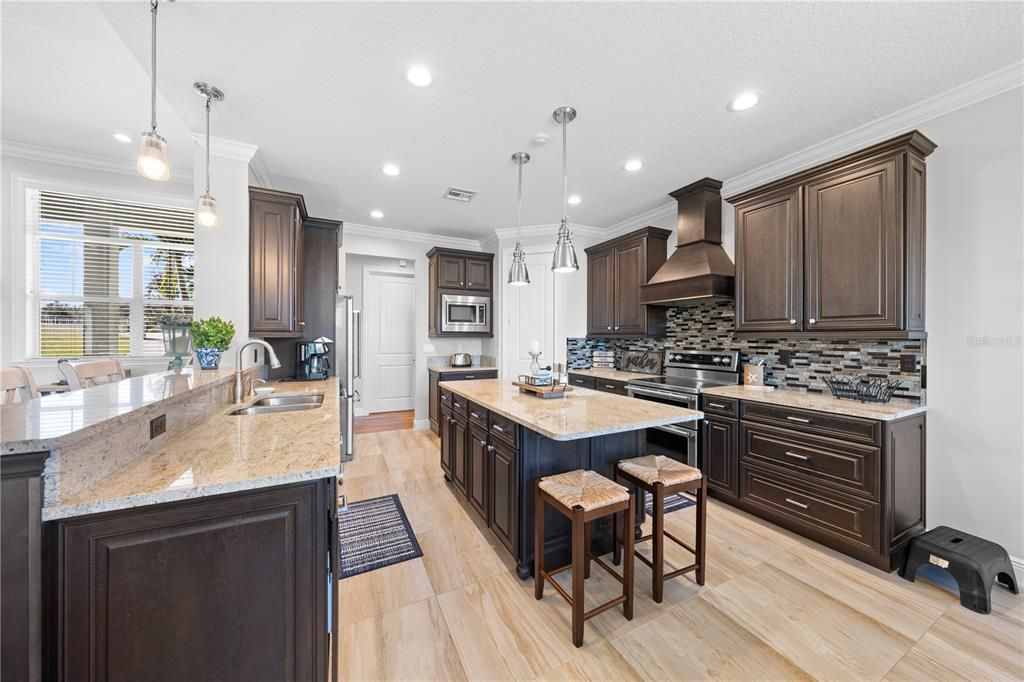 待售: $889,000 (3 贝兹, 2 浴室, 2363 平方英尺)