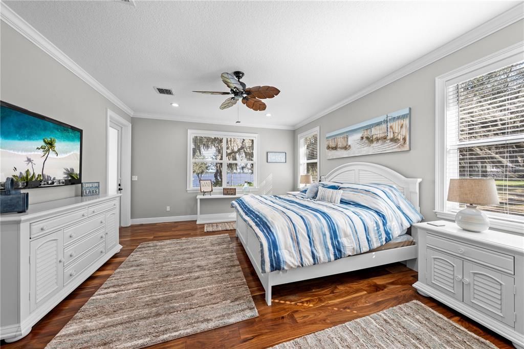 待售: $889,000 (3 贝兹, 2 浴室, 2363 平方英尺)