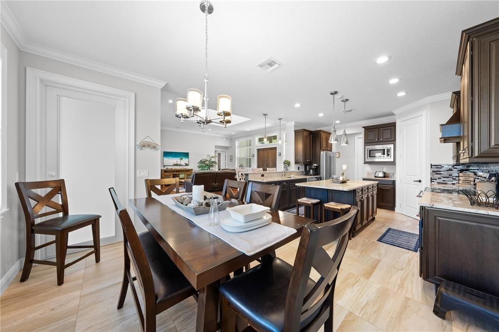 待售: $889,000 (3 贝兹, 2 浴室, 2363 平方英尺)