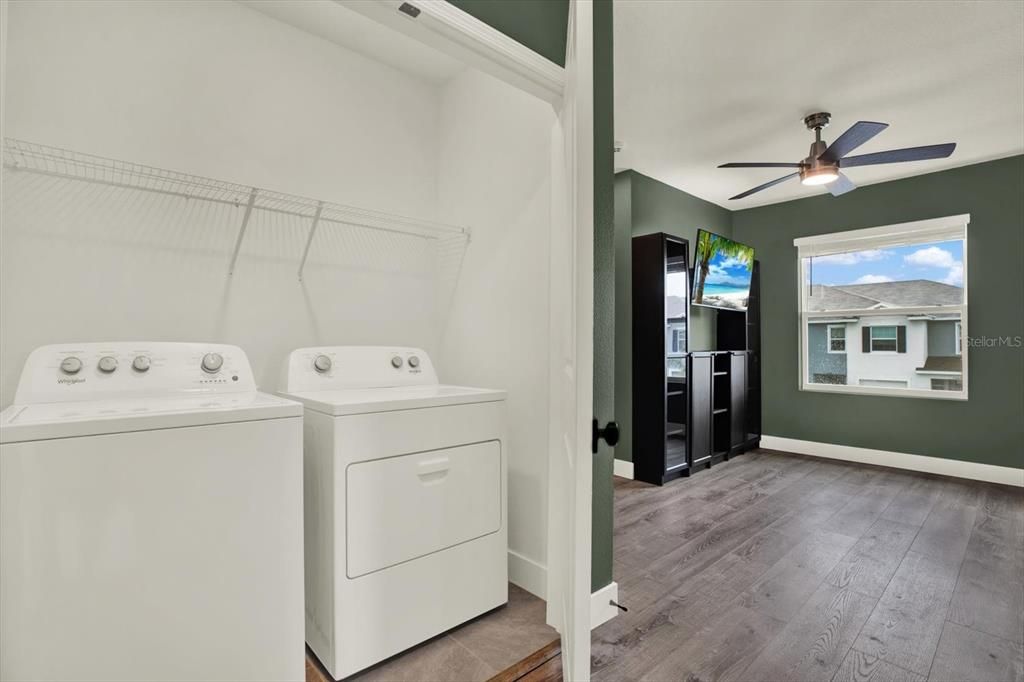 Active With Contract: $299,000 (3 beds, 2 baths, 1758 Square Feet)
