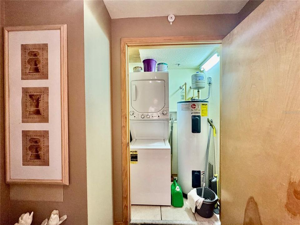 For Rent: $1,350 (1 beds, 1 baths, 625 Square Feet)