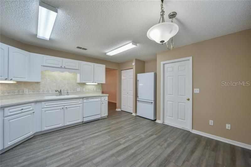 出租: $1,600 (2 贝兹, 2 浴室, 1199 平方英尺)