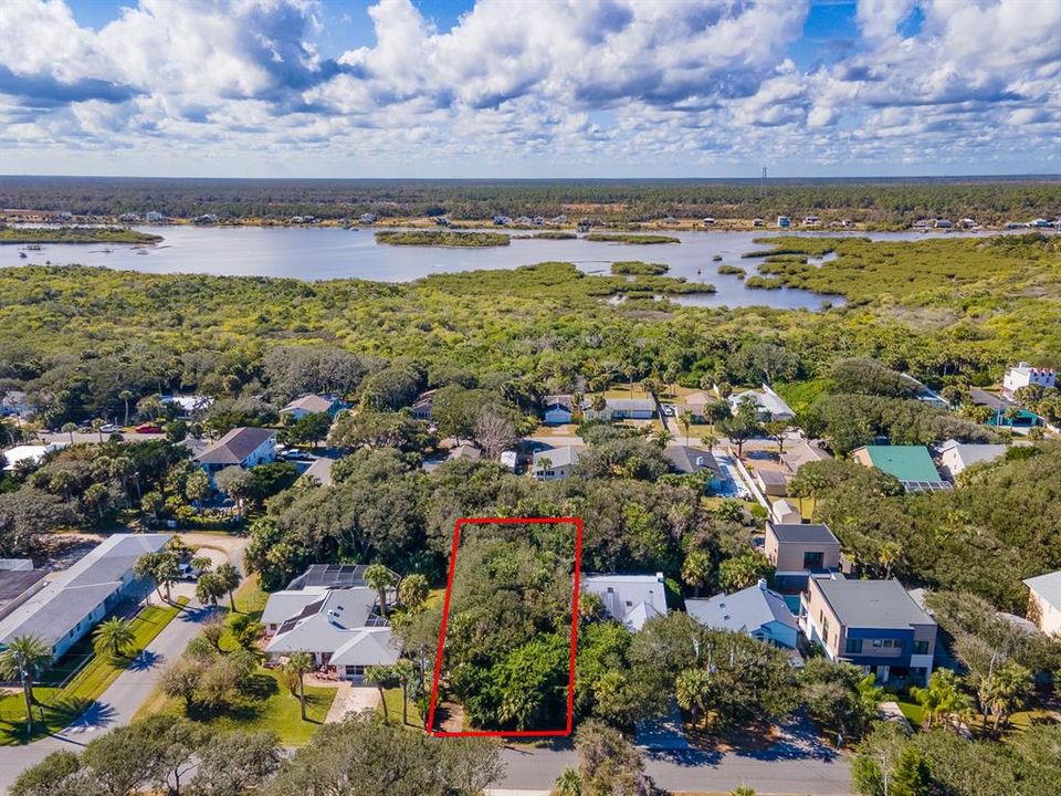 Activo con contrato: $264,000 (0.18 acres)