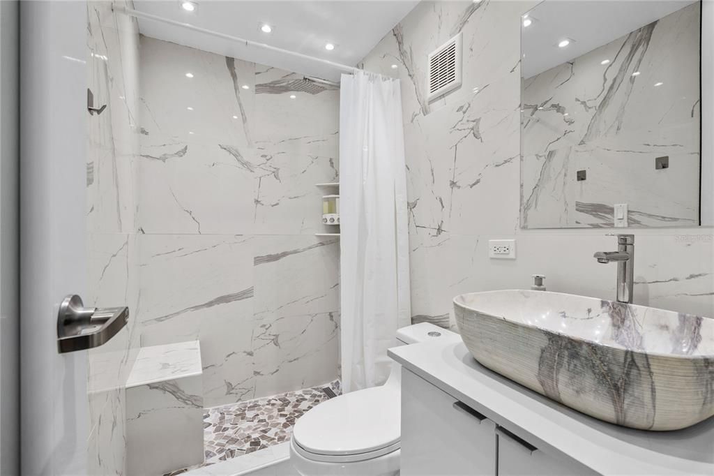For Sale: $445,000 (3 beds, 2 baths, 1168 Square Feet)
