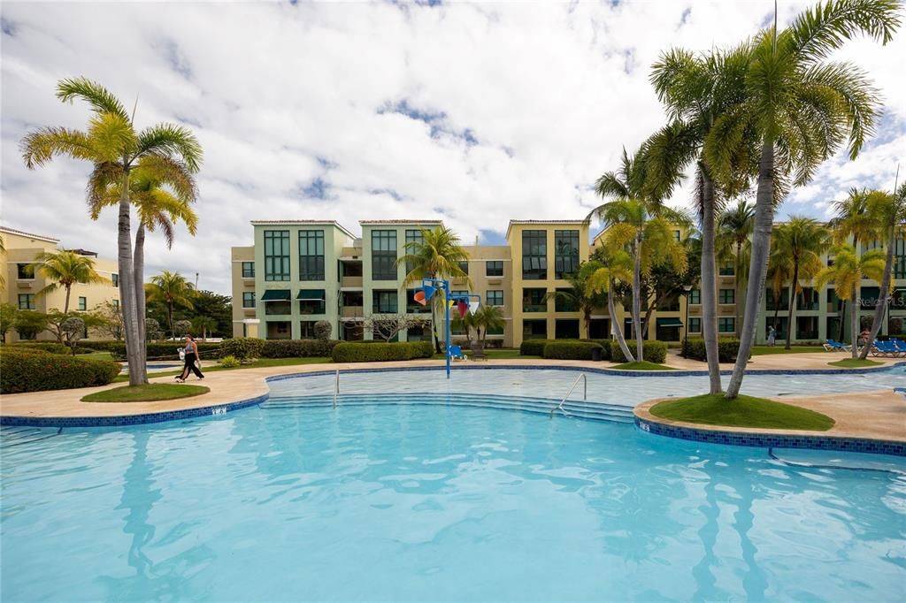 For Sale: $445,000 (3 beds, 2 baths, 1168 Square Feet)