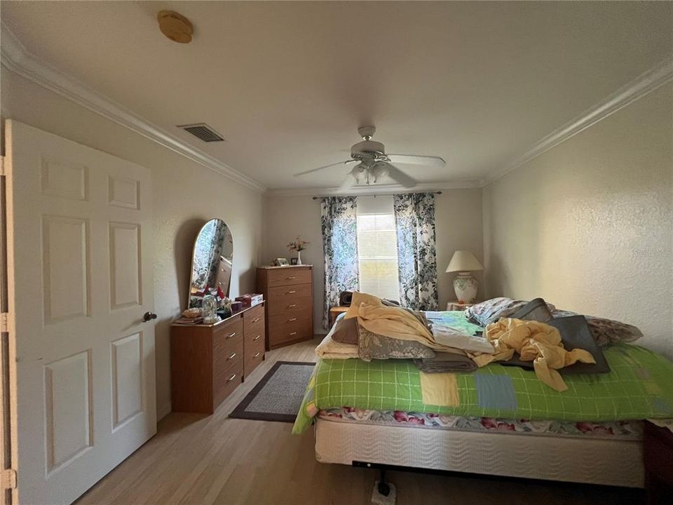 En Venta: $240,000 (3 camas, 2 baños, 1214 Pies cuadrados)