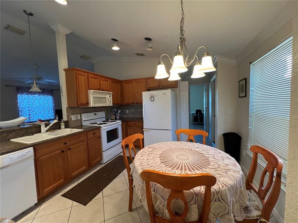 En Venta: $240,000 (3 camas, 2 baños, 1214 Pies cuadrados)