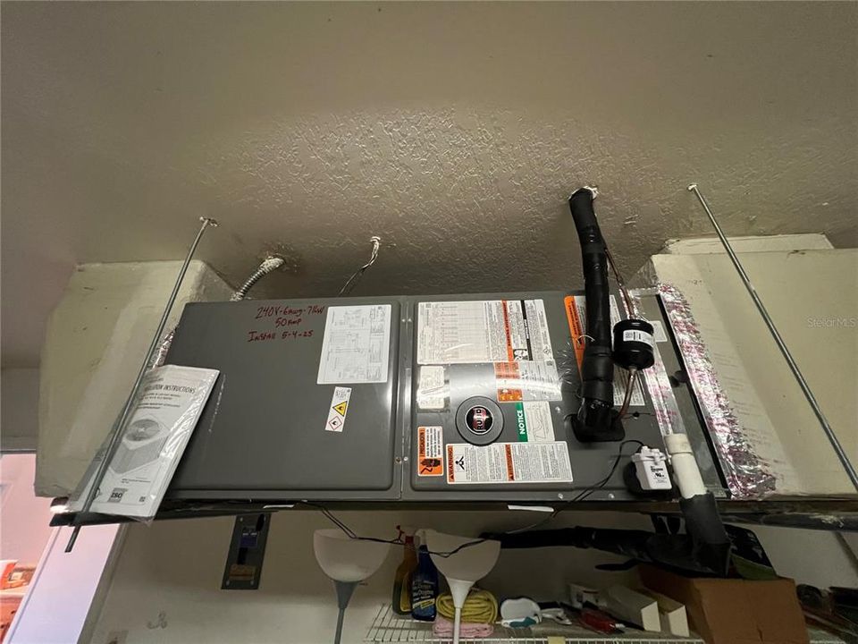 En Venta: $240,000 (3 camas, 2 baños, 1214 Pies cuadrados)