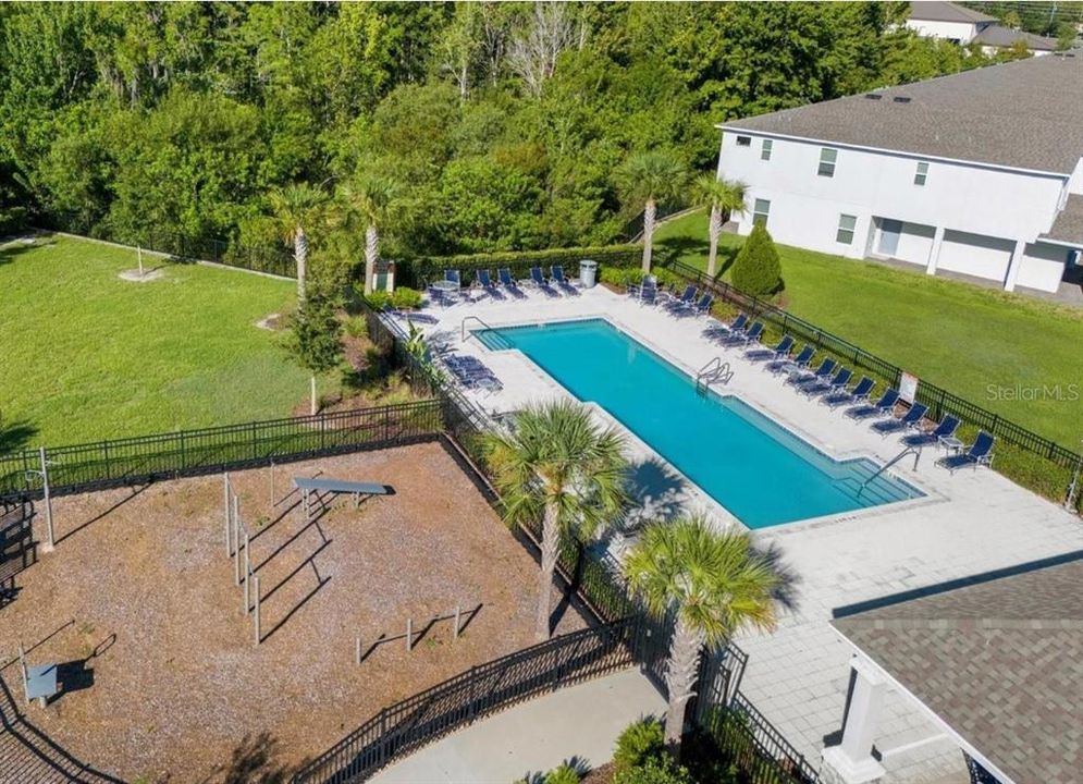 For Rent: $2,300 (4 beds, 3 baths, 2035 Square Feet)