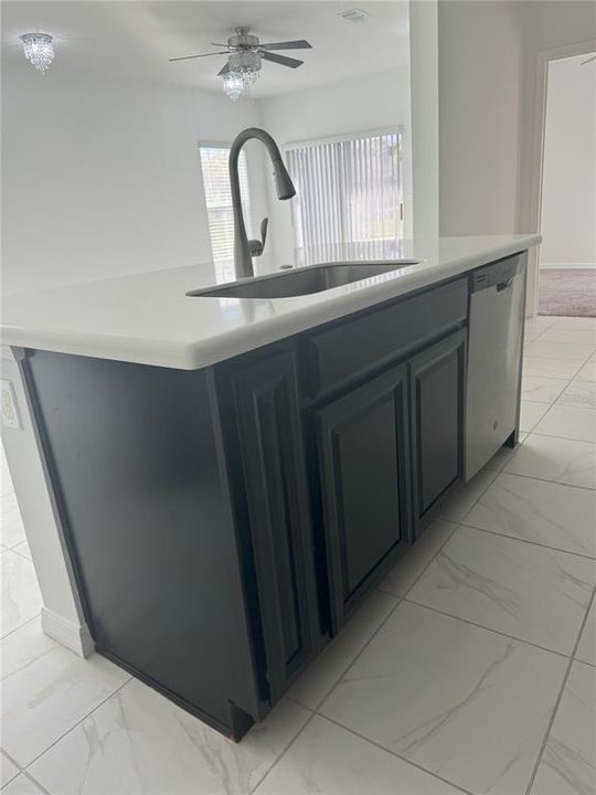 For Rent: $2,300 (4 beds, 3 baths, 2035 Square Feet)