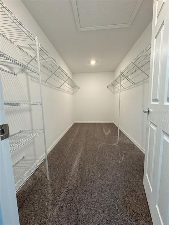 For Rent: $2,300 (4 beds, 3 baths, 2035 Square Feet)