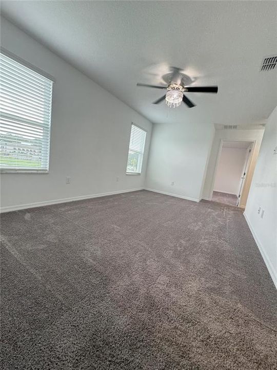 For Rent: $2,300 (4 beds, 3 baths, 2035 Square Feet)