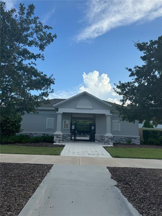 For Rent: $2,300 (4 beds, 3 baths, 2035 Square Feet)
