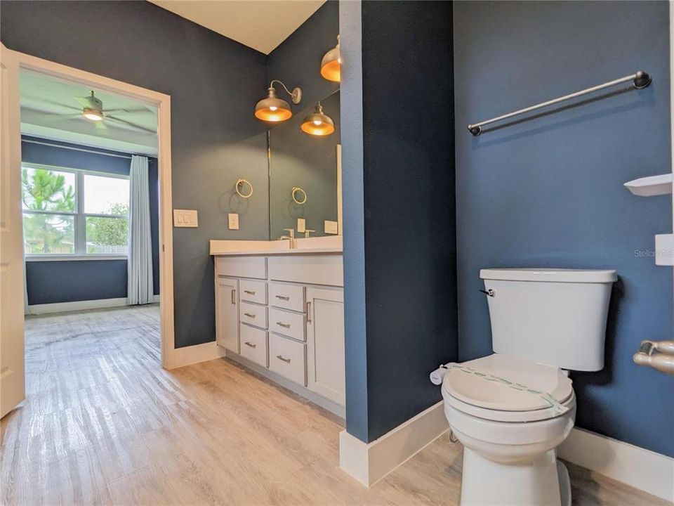 For Rent: $2,295 (3 beds, 2 baths, 1753 Square Feet)