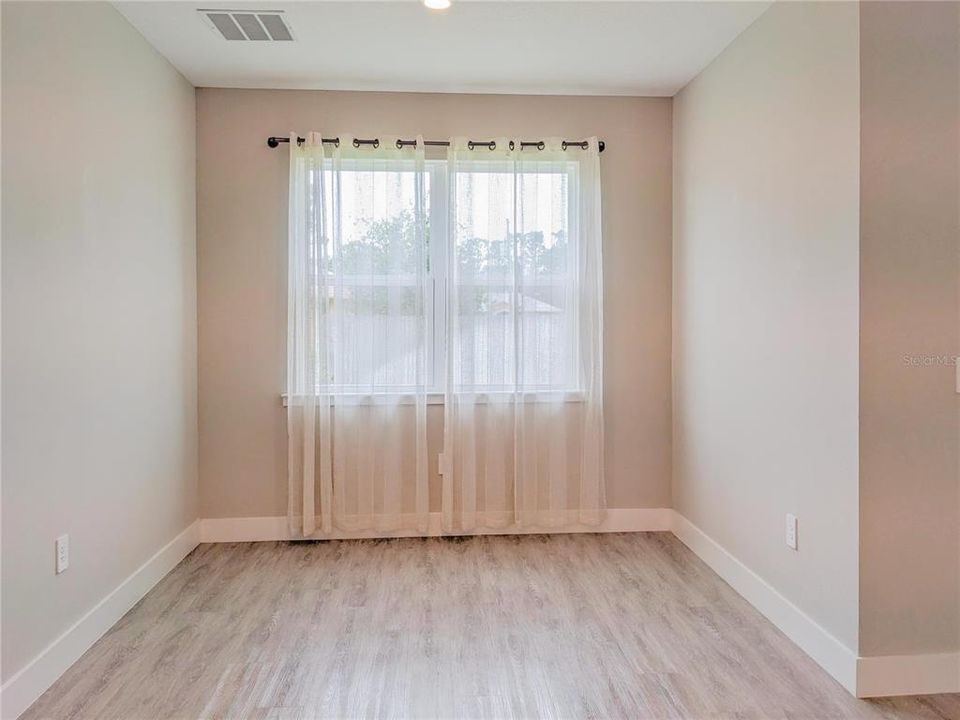 For Rent: $2,295 (3 beds, 2 baths, 1753 Square Feet)