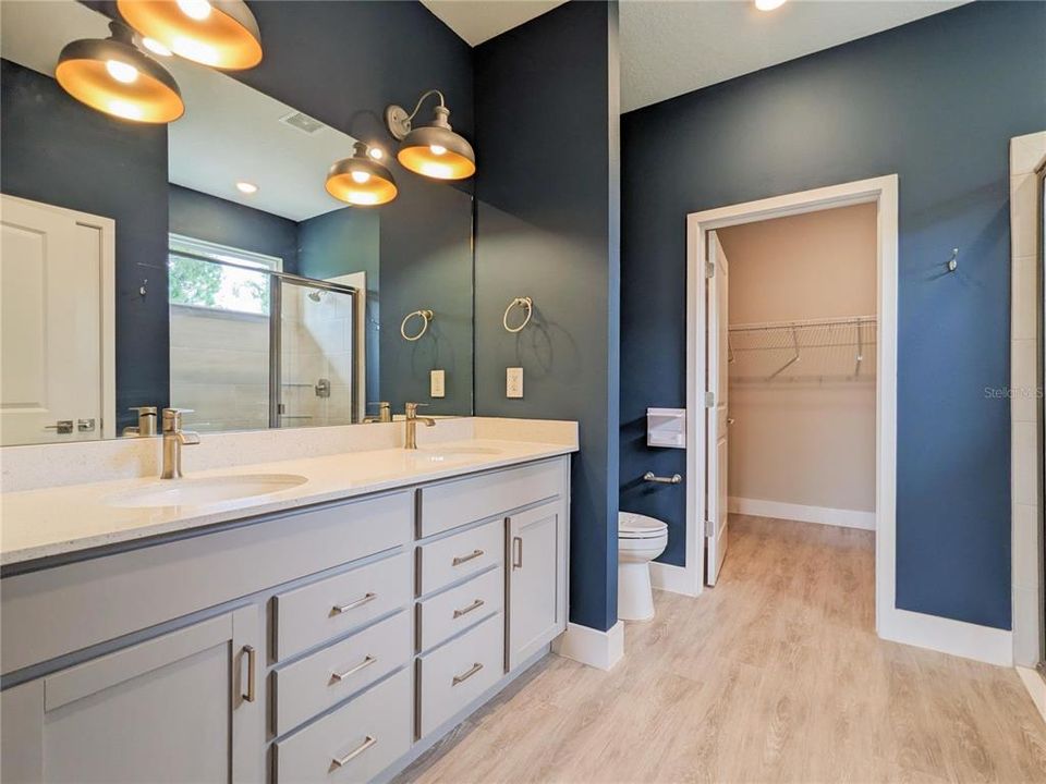 For Rent: $2,295 (3 beds, 2 baths, 1753 Square Feet)