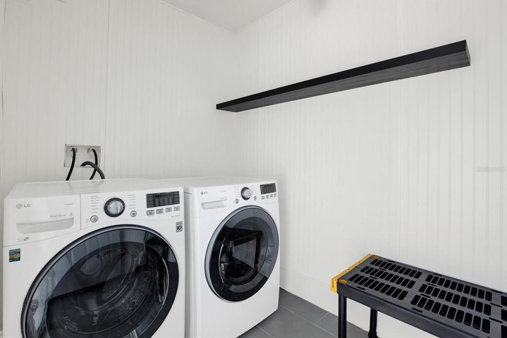 For Sale: $749,000 (4 beds, 3 baths, 1960 Square Feet)