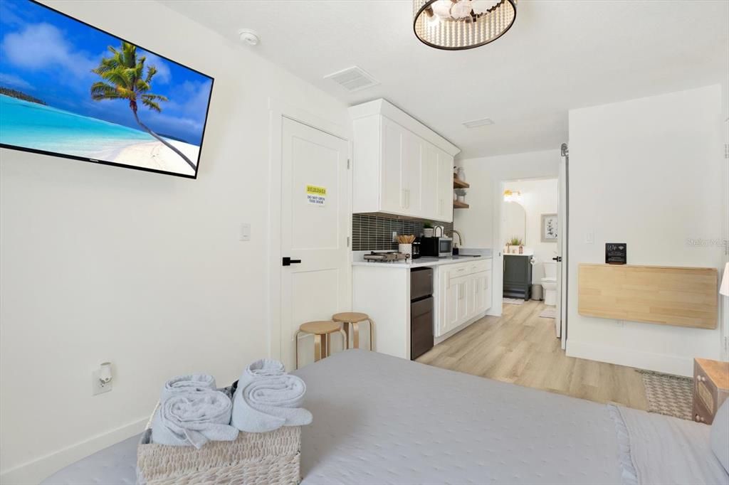 For Sale: $749,000 (4 beds, 3 baths, 1960 Square Feet)