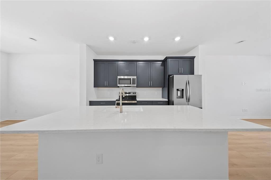 В аренду: $2,700 (3 спален, 2 ванн, 1635 Квадратных фут)