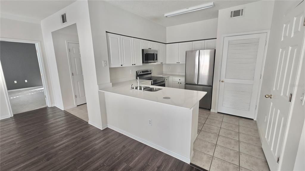 En Renta: $2,700 (3 camas, 2 baños, 1451 Pies cuadrados)