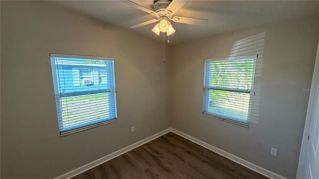 For Rent: $1,595 (2 beds, 1 baths, 954 Square Feet)