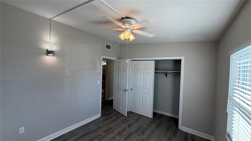 For Rent: $1,595 (2 beds, 1 baths, 954 Square Feet)