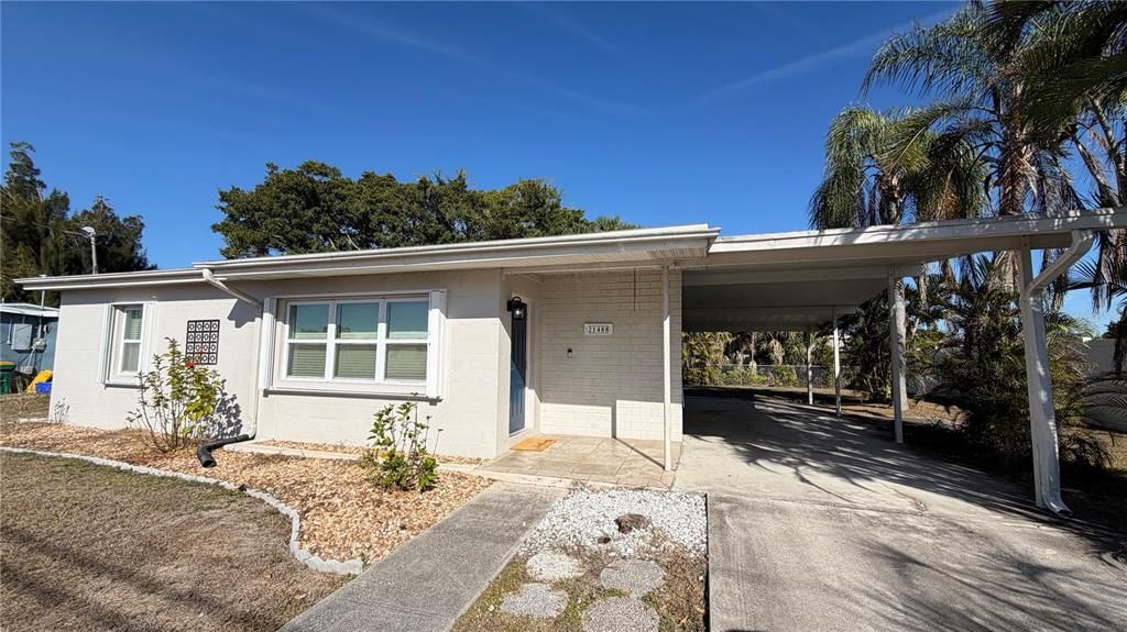 For Rent: $1,595 (2 beds, 1 baths, 954 Square Feet)