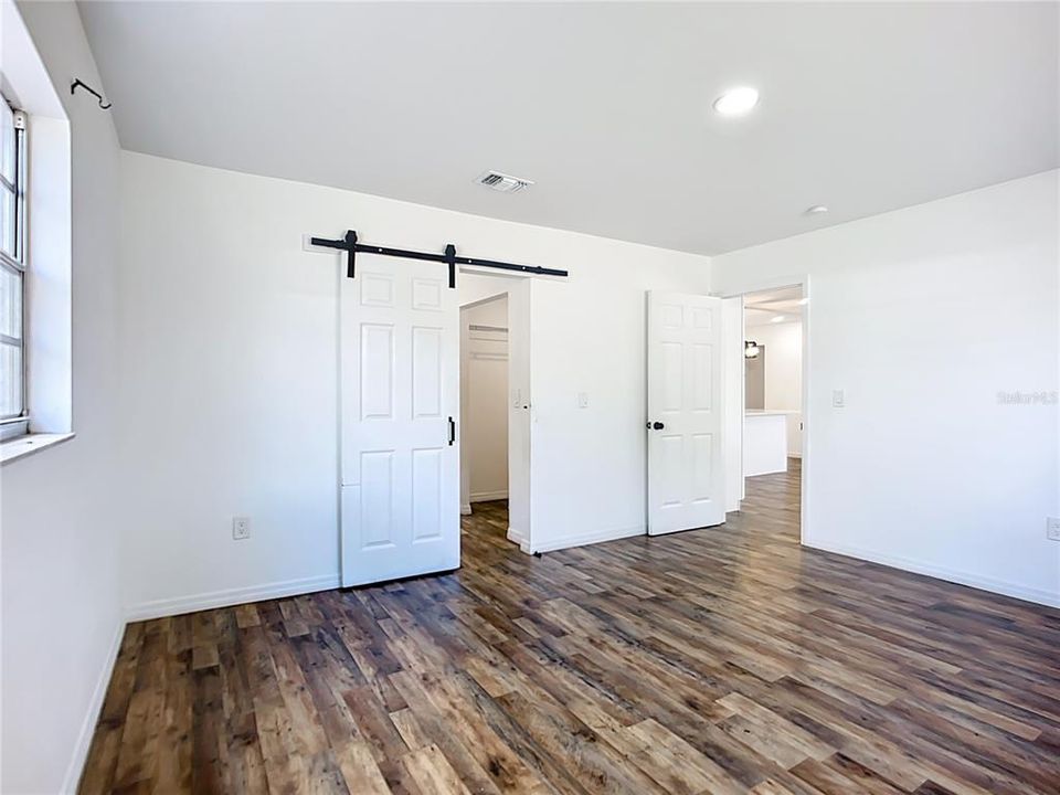 For Sale: $375,000 (3 beds, 2 baths, 1269 Square Feet)