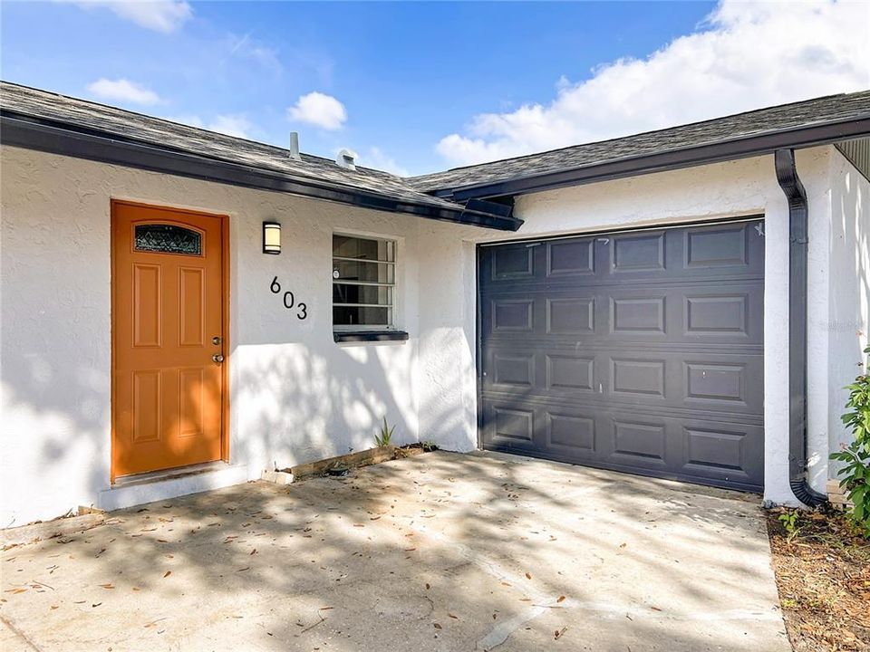 For Sale: $375,000 (3 beds, 2 baths, 1269 Square Feet)