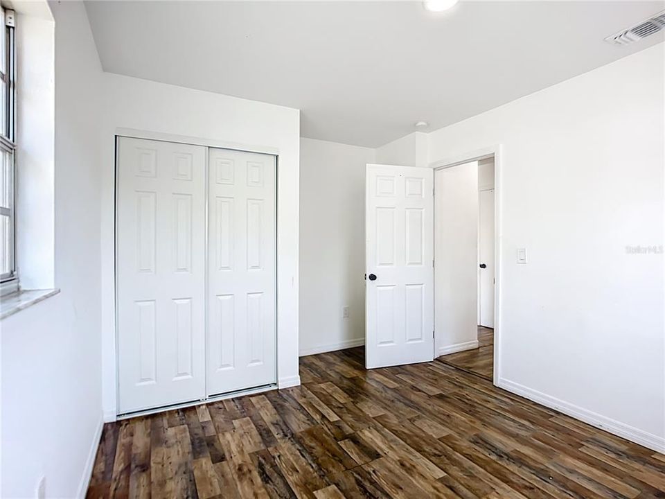 For Sale: $375,000 (3 beds, 2 baths, 1269 Square Feet)