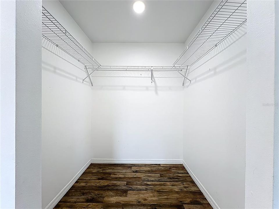 For Sale: $375,000 (3 beds, 2 baths, 1269 Square Feet)