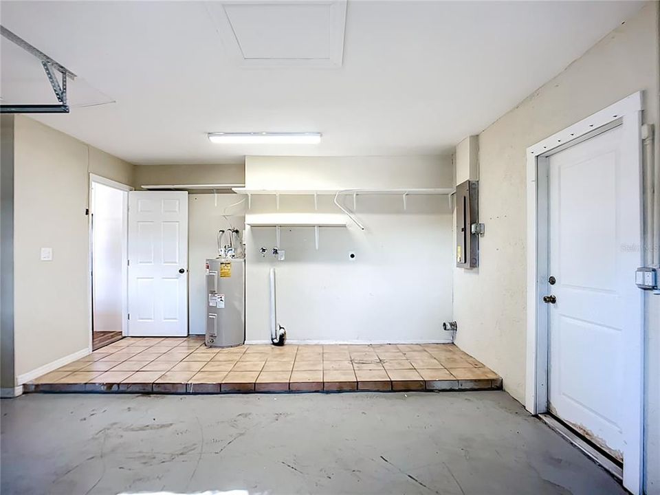 For Sale: $375,000 (3 beds, 2 baths, 1269 Square Feet)