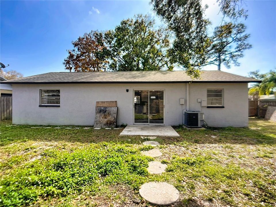 For Sale: $375,000 (3 beds, 2 baths, 1269 Square Feet)