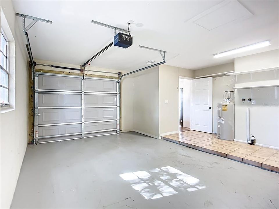 For Sale: $375,000 (3 beds, 2 baths, 1269 Square Feet)