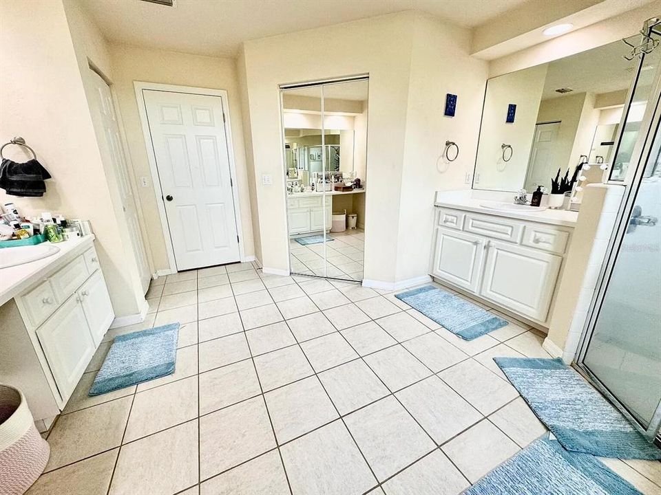 En Venta: $449,000 (4 camas, 3 baños, 2832 Pies cuadrados)