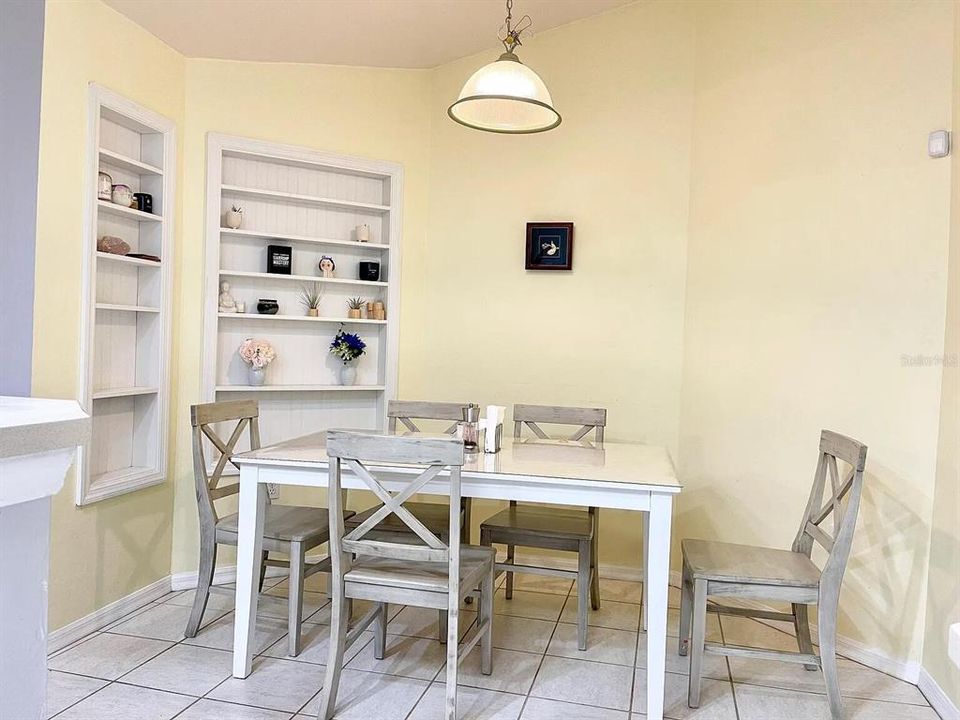 En Venta: $449,000 (4 camas, 3 baños, 2832 Pies cuadrados)