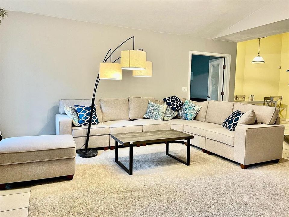 En Venta: $449,000 (4 camas, 3 baños, 2832 Pies cuadrados)