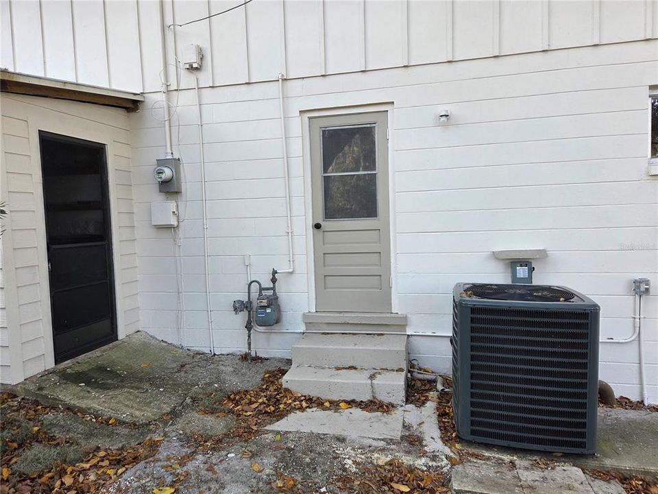 For Sale: $649,900 (4 beds, 2 baths, 2750 Square Feet)