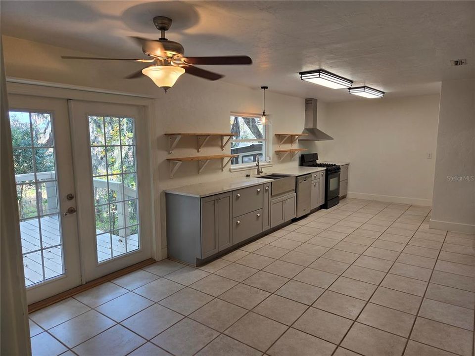 For Sale: $649,900 (4 beds, 2 baths, 2750 Square Feet)