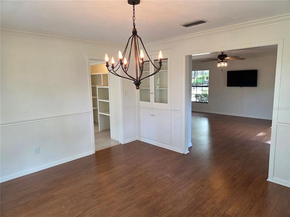 For Sale: $649,900 (4 beds, 2 baths, 2750 Square Feet)