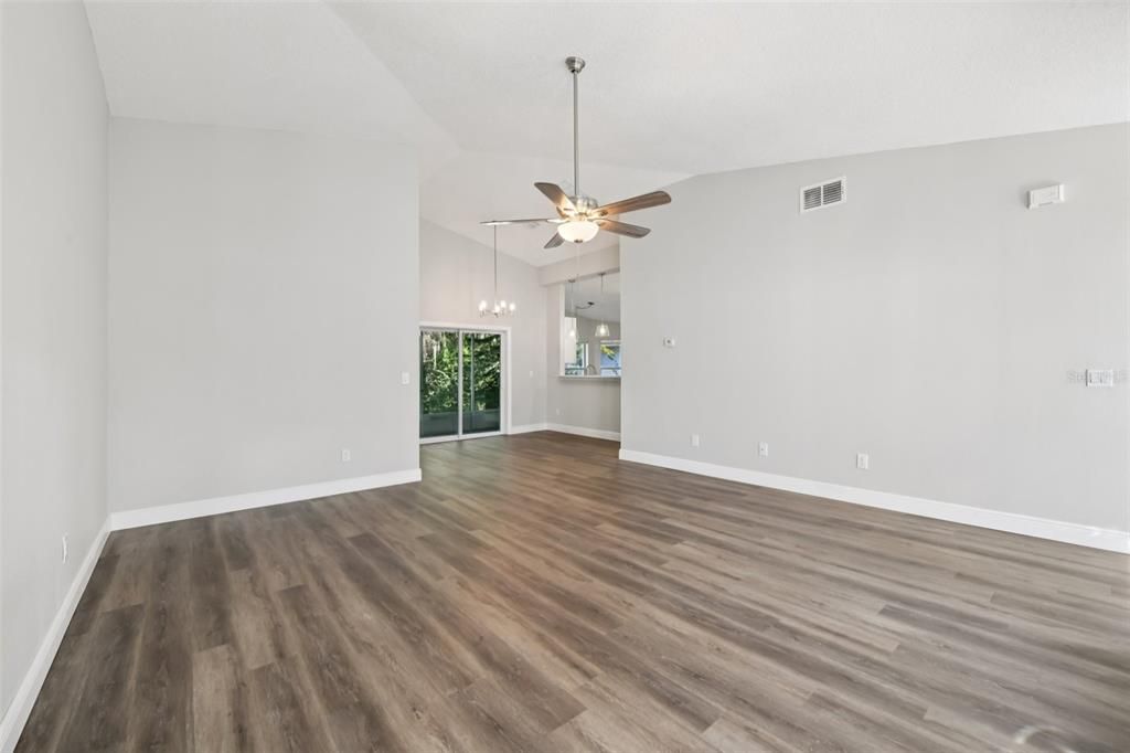 For Sale: $329,900 (3 beds, 2 baths, 1438 Square Feet)
