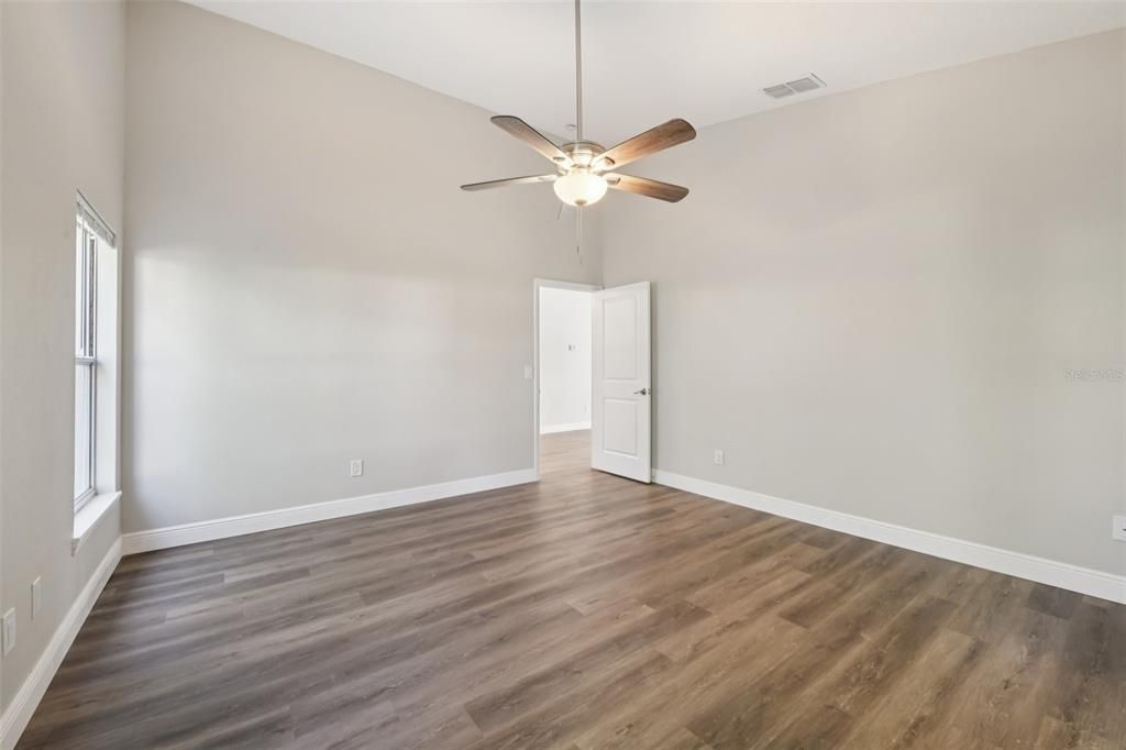 For Sale: $329,900 (3 beds, 2 baths, 1438 Square Feet)