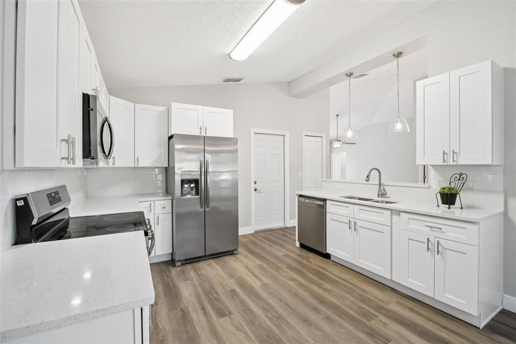 For Sale: $329,900 (3 beds, 2 baths, 1438 Square Feet)