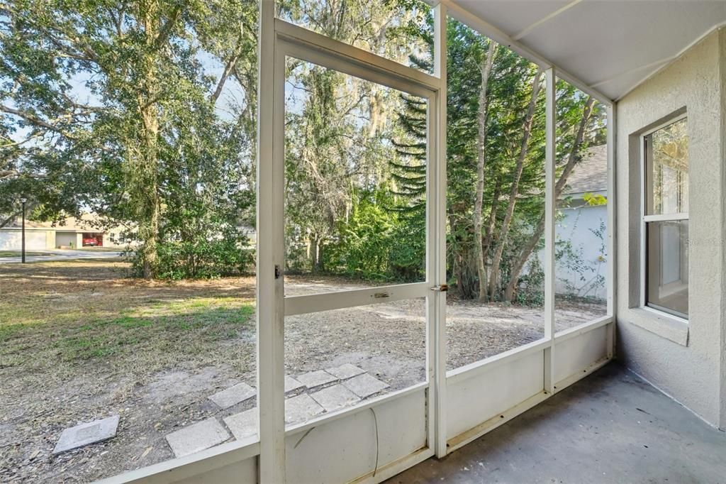 For Sale: $329,900 (3 beds, 2 baths, 1438 Square Feet)