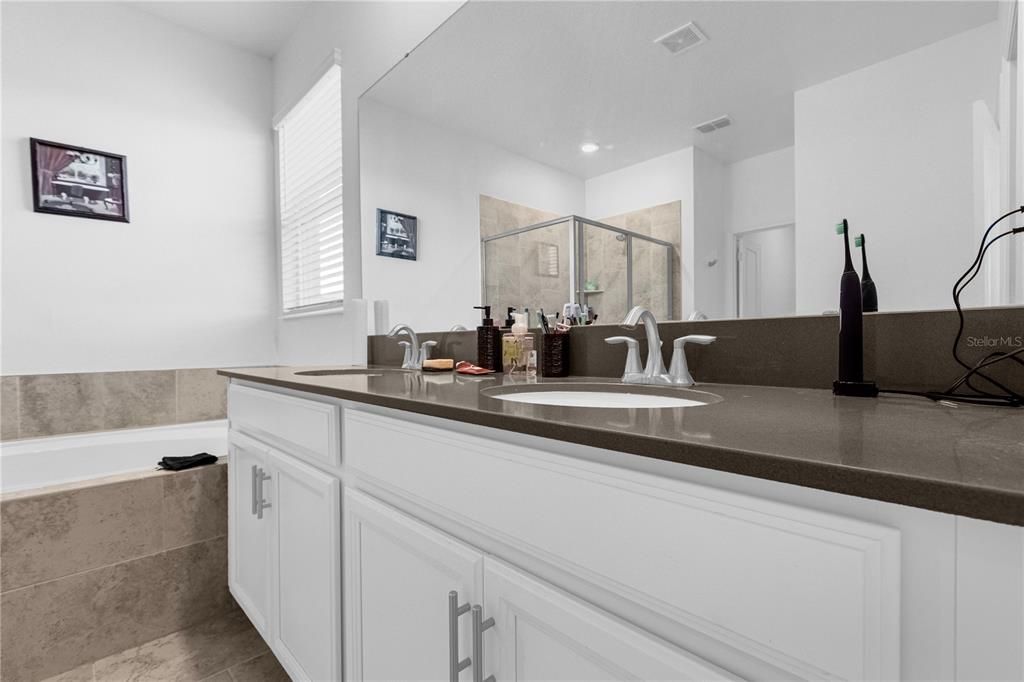 待售: $489,900 (4 贝兹, 3 浴室, 2159 平方英尺)